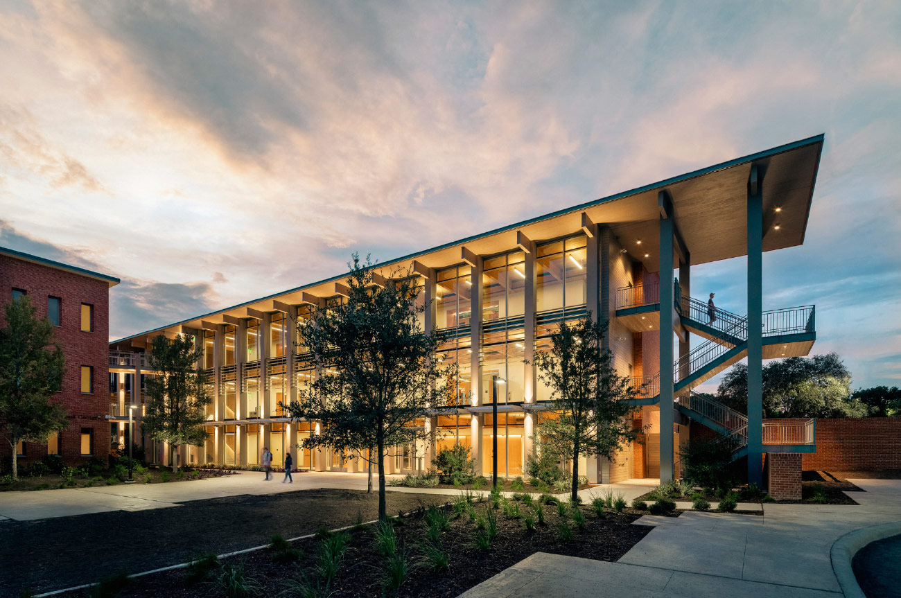 unveiling-trinity-university-s-dicke-hall-san-antonio-s-first-mass